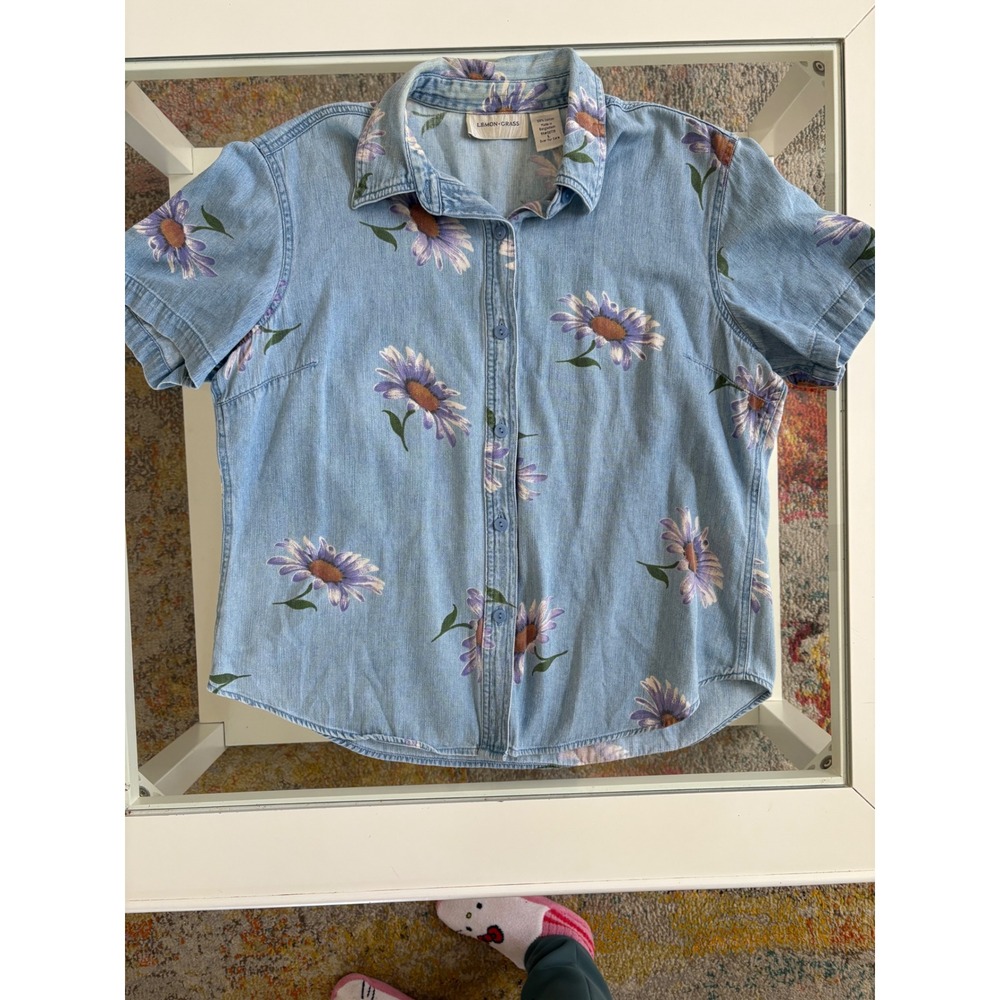 Lemon Grass Womens Large Blue Denim Floral Daisy Short Sleeve Button Down Shirt